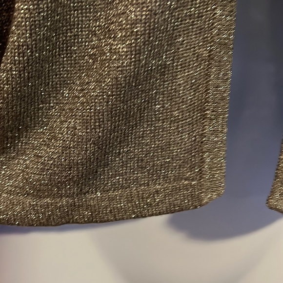 H&M Top - Picture 4 of 5